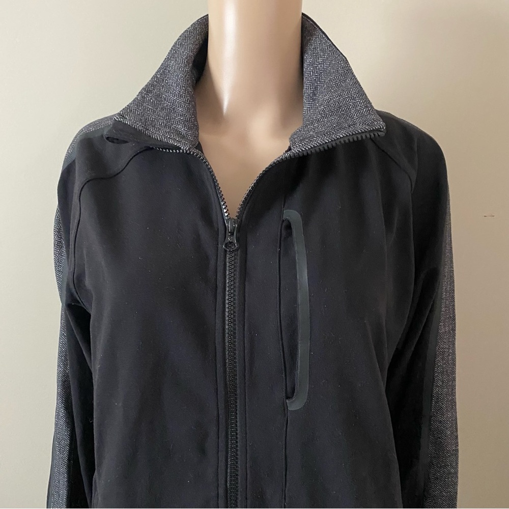 lululemon athletica Kung Fu Black Jacket, men’s large